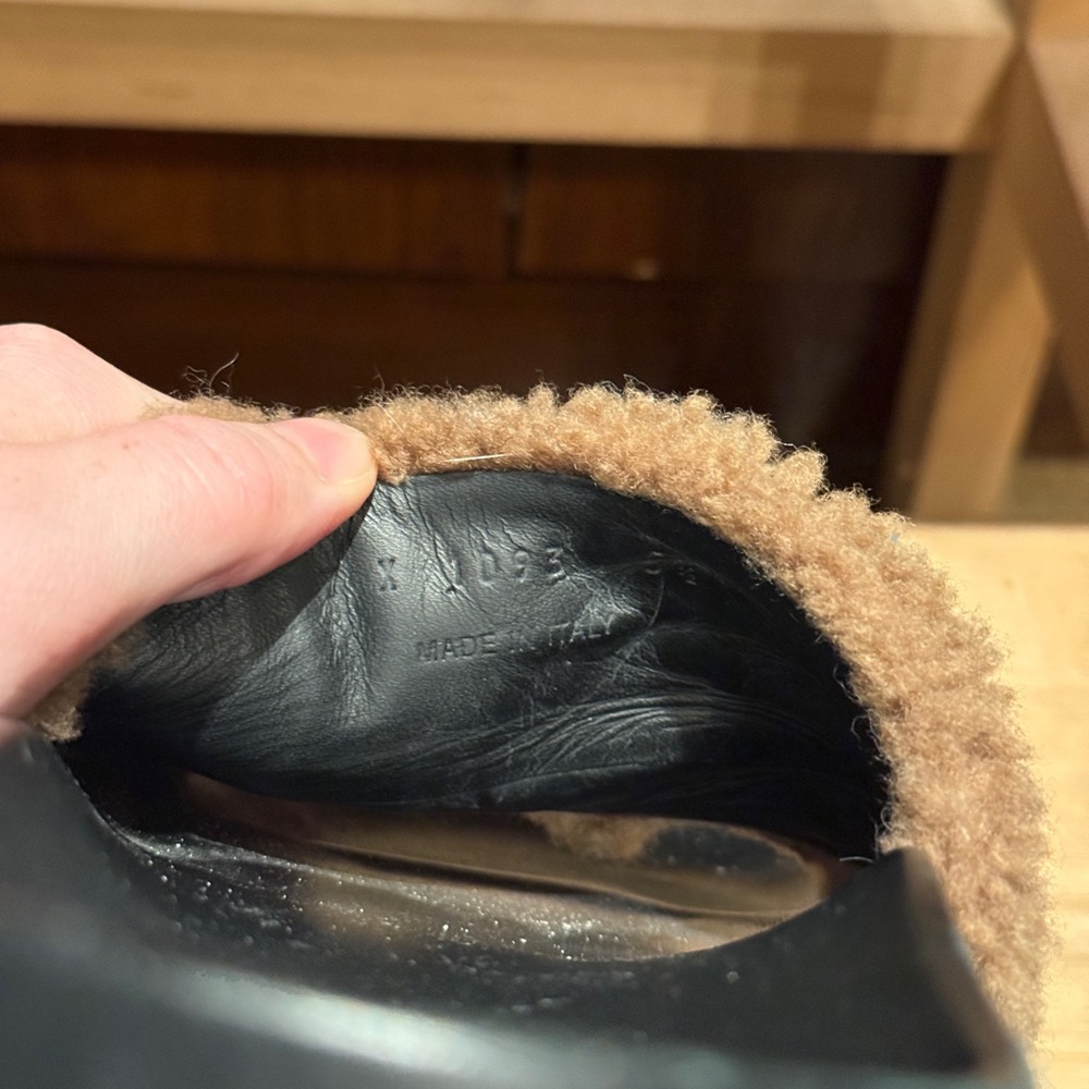 Fendi Shearling Slides - Picture 6 of 6